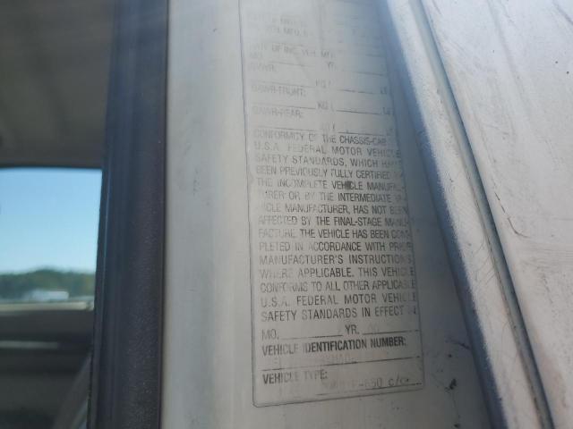 Photo 10 from auction – 2000 FORD F650 SUPER with VIN 3FDNW6548YMA02649