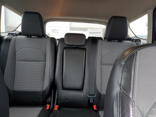 Photo 10 from auction – 2018 FORD ESCAPE SE with VIN 1FMCU9GD1JUB19227