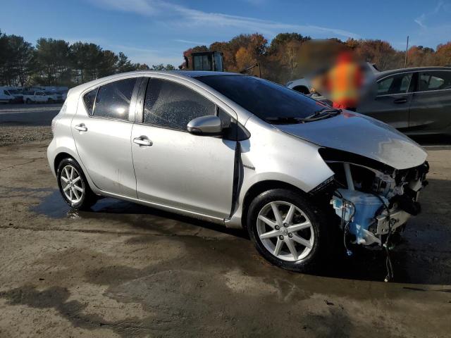 Photo 4 from auction – 2012 TOYOTA PRIUS C with VIN JTDKDTB38C1513050
