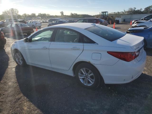 Photo 2 from auction – 2013 HYUNDAI SONATA GLS with VIN 5NPEB4AC4DH684592