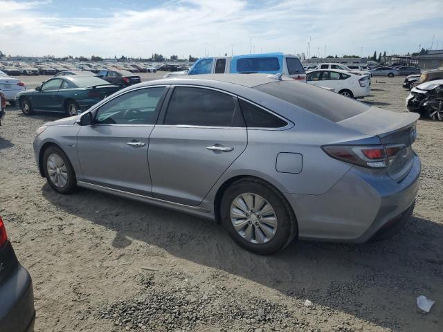 Photo 2 from auction – 2016 HYUNDAI SONATA HYB with VIN KMHE24L10GA011463