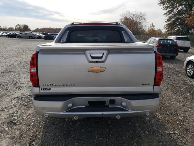 Photo 6 from auction – 2011 CHEVROLET AVALANCHE with VIN 3GNTKFE37BG375838