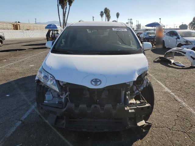 Photo 5 from auction – 2015 TOYOTA SIENNA LE with VIN 5TDKK3DC2FS544286