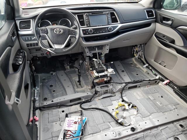 Photo 8 from auction – 2017 TOYOTA HIGHLANDER with VIN 5TDDZRFH3HS446774