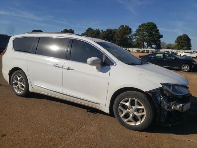 Photo 4 from auction – 2017 CHRYSLER PACIFICA T with VIN 2C4RC1BG4HR587464
