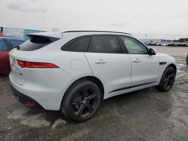 Photo 3 from auction – 2017 JAGUAR F-PACE R - with VIN SADCL2BV3HA061006
