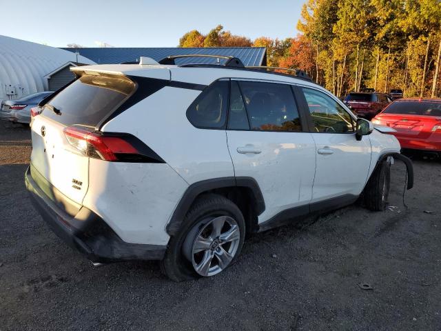 Photo 3 from auction – 2022 TOYOTA RAV4 XLE with VIN 2T3P1RFV2NC321030