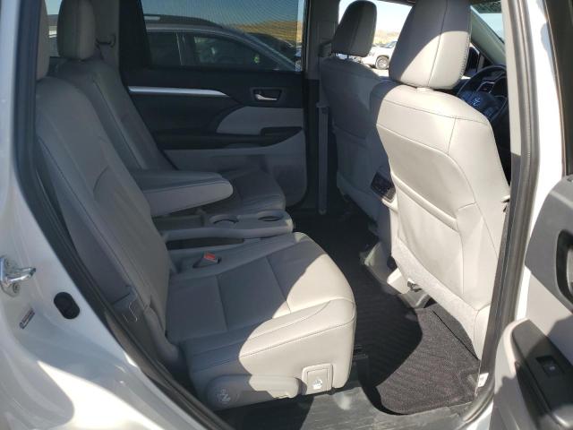 Photo 10 from auction – 2019 TOYOTA HIGHLANDER with VIN 5TDJZRFH4KS745832