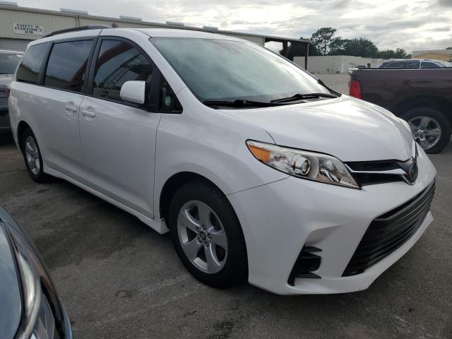 Photo 1 from auction – 2018 TOYOTA SIENNA LE with VIN 5TDKZ3DC7JS904964