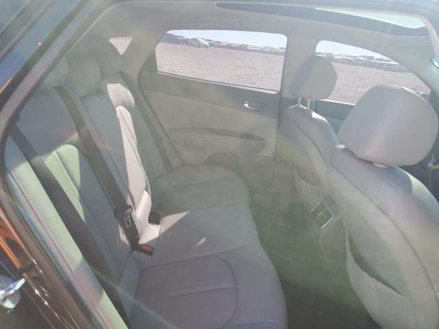 Photo 10 from auction – 2017 KIA OPTIMA EX with VIN 5XXGU4L36HG137180