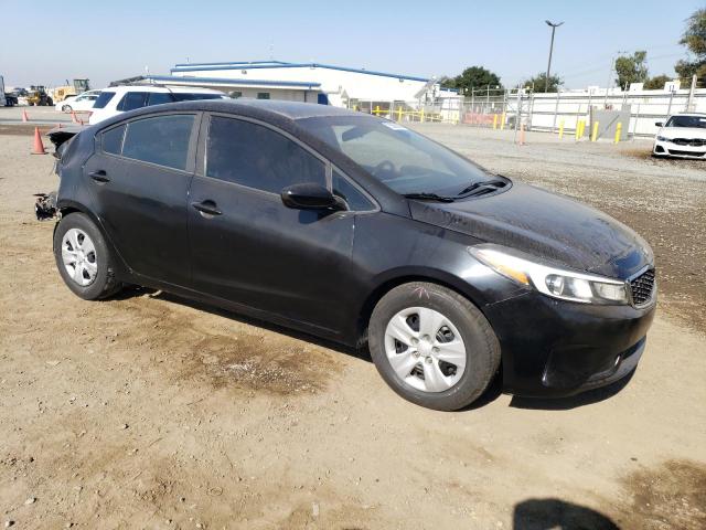 Photo 4 from auction – 2017 KIA FORTE LX with VIN 3KPFK4A76HE141908