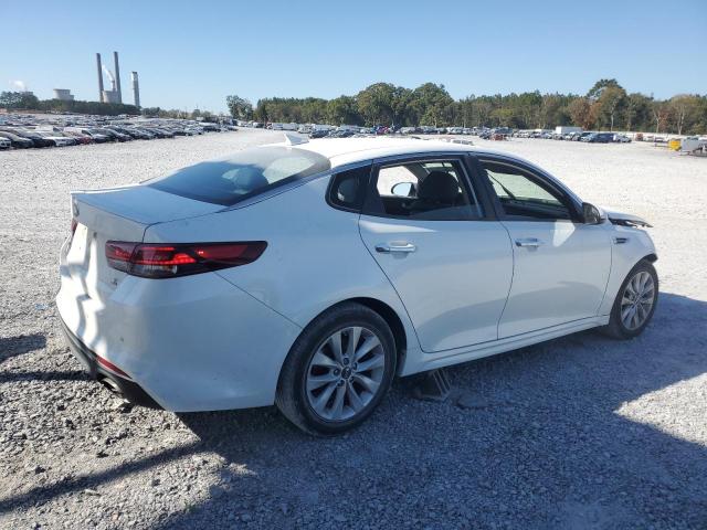 Photo 3 from auction – 2018 KIA OPTIMA LX with VIN 5XXGT4L38JG236561