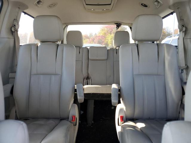Photo 10 from auction – 2012 CHRYSLER TOWN & COU with VIN 2C4RC1CG9CR327018