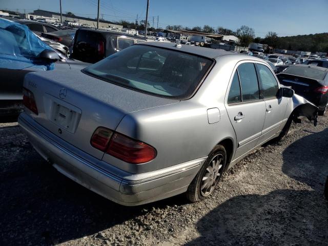 Photo 3 from auction – 2001 MERCEDES-BENZ E 320 with VIN WDBJF65J11B294200