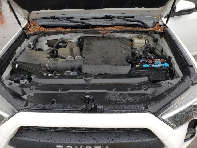 Photo 12 from auction – 2017 TOYOTA 4RUNNER SR with VIN JTEBU5JR8H5478958