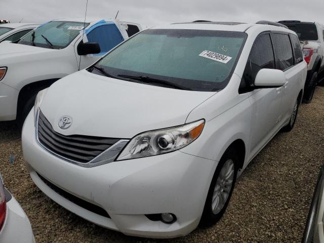 Photo 1 from auction – 2014 TOYOTA SIENNA XLE with VIN 5TDYK3DC6ES448069