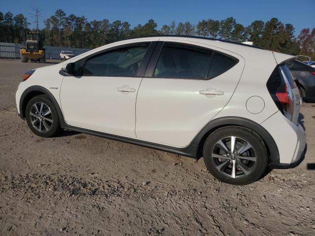 Photo 2 from auction – 2018 TOYOTA PRIUS C with VIN JTDKDTB30J1602804