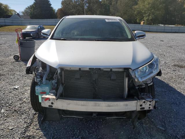 Photo 5 from auction – 2018 TOYOTA HIGHLANDER with VIN 5TDZZRFH5JS246748