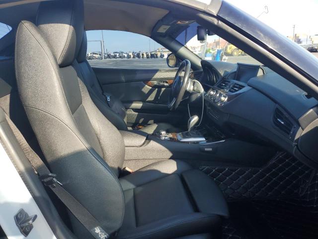 Photo 10 from auction – 2013 BMW Z4 SDRIVE2 with VIN WBALL5C5XDJ103870