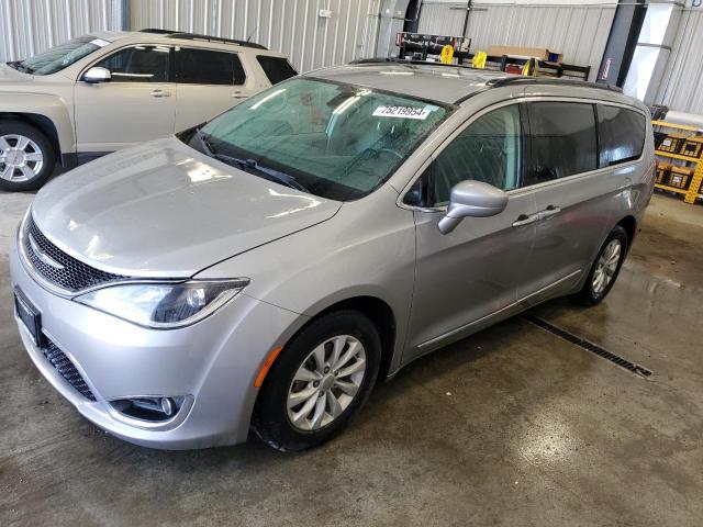 CHRYSLER 300 2017 with VIN 2C4RC1BG1HR569181 - Photo from auction