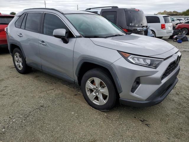 Photo 4 from auction – 2020 TOYOTA RAV4 XLE with VIN 2T3W1RFVXLC075434