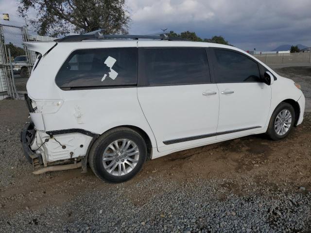 Photo 3 from auction – 2011 TOYOTA SIENNA XLE with VIN 5TDYK3DC6BS122204