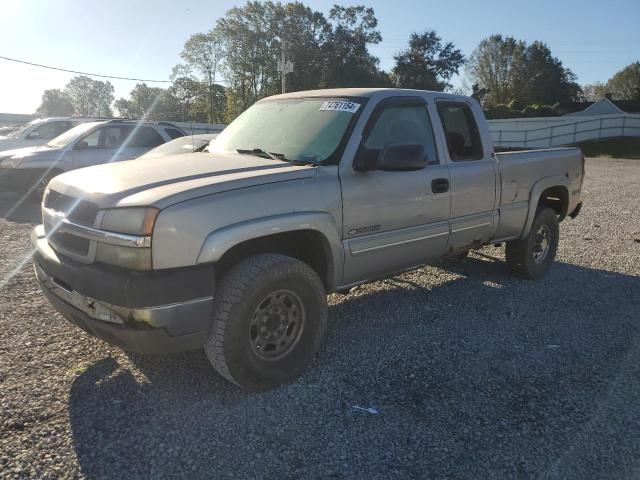 CHEVROLET SILVERADO 2004 with VIN 1GCHK29UX4E224352 - Photo from auction