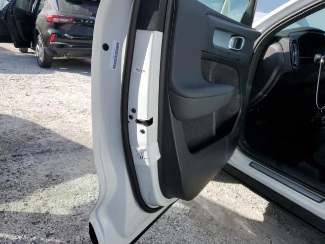 Photo 13 from auction – 2025 VOLVO XC40 CORE with VIN YV4L12UJ0S2472907