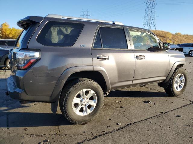Photo 3 from auction – 2018 TOYOTA 4RUNNER SR with VIN JTEBU5JR2J5569052