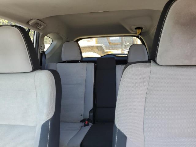 Photo 10 from auction – 2016 TOYOTA RAV4 XLE with VIN JTMWFREV5GD082277