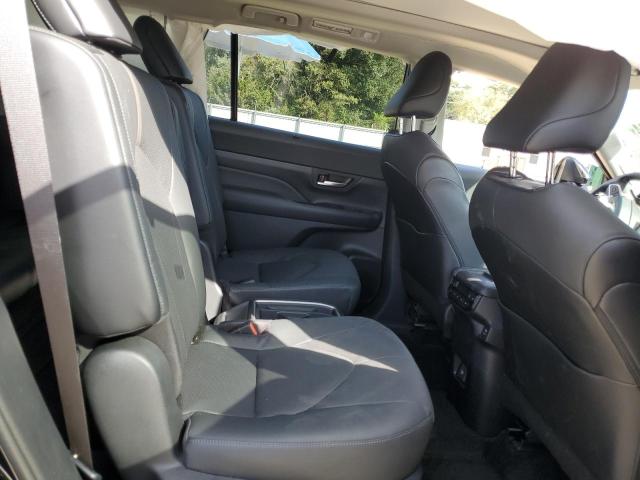 Photo 11 from auction – 2024 TOYOTA GRAND HIGH with VIN 5TDAAAB56RS030355