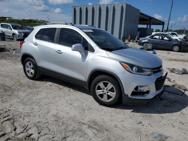 Foto 4 de la subasta – 2017 CHEVROLET TRAX 1LT con VIN 3GNCJLSB2HL189749