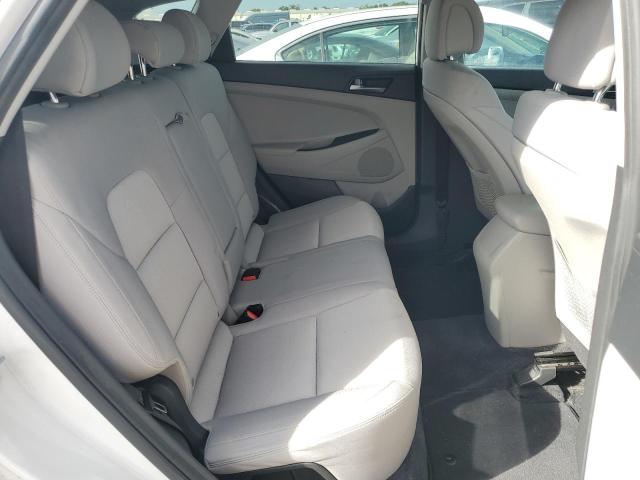 Photo 11 from auction – 2017 HYUNDAI TUCSON LIM with VIN KM8J33A41HU466888