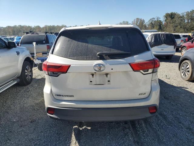 Photo 6 from auction – 2017 TOYOTA HIGHLANDER with VIN 5TDKZRFH5HS518131