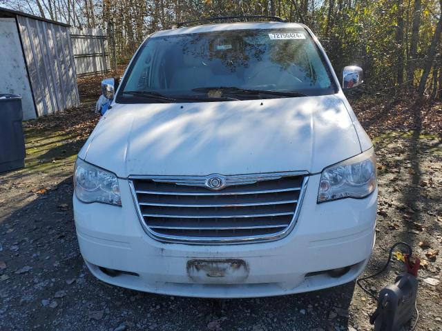 Photo 5 from auction – 2010 CHRYSLER TOWN & COU with VIN 2A4RR5D12AR129176