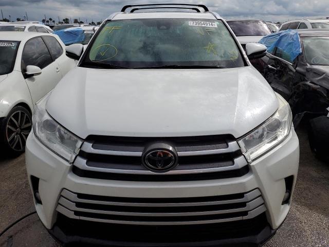 Photo 5 from auction – 2018 TOYOTA HIGHLANDER with VIN 5TDKZRFH7JS281633