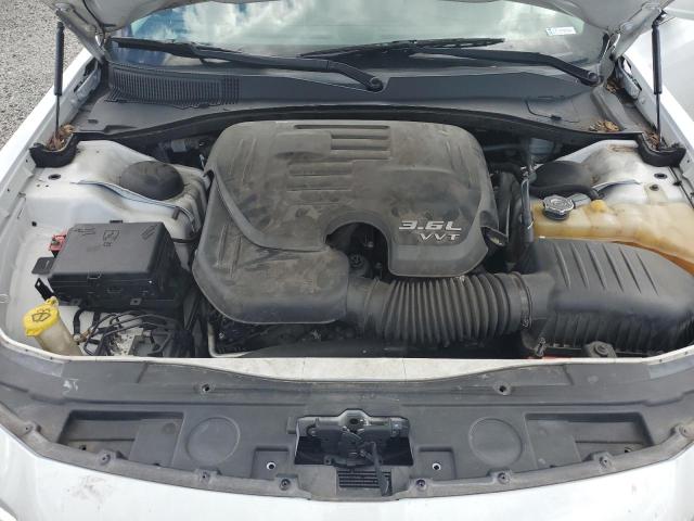 Photo 11 from auction – 2015 CHRYSLER 300 LIMITE with VIN 2C3CCAAGXFH930132