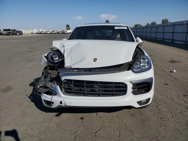 Снимка 5 от търг – 2015 PORSCHE CAYENNE с VIN WP1AF2A22FLA34347