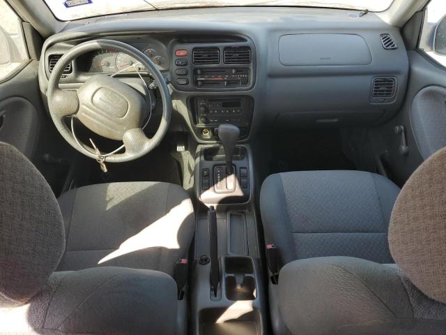 Photo 8 from auction – 2000 CHEVROLET TRACKER with VIN 2CNBE13C7Y6916047