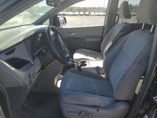Photo 7 from auction – 2017 TOYOTA SIENNA LE with VIN 5TDKZ3DC3HS860827