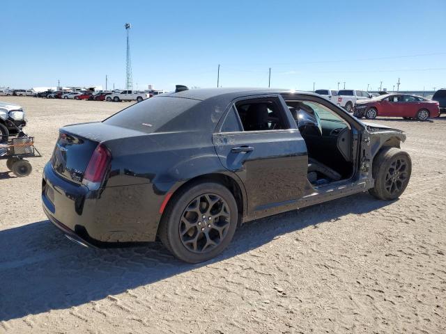 Photo 3 from auction – 2019 CHRYSLER 300 TOURIN with VIN 2C3CCARG5KH508347