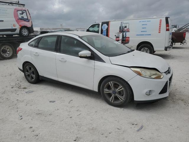 Photo 4 from auction – 2014 FORD FOCUS SE with VIN 1FADP3F21EL137578