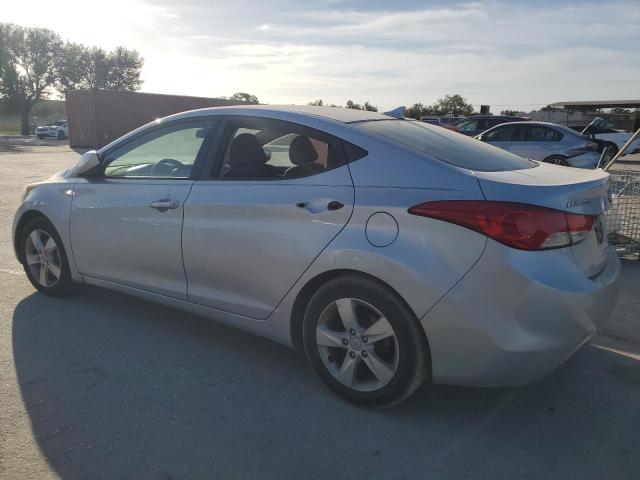Photo 2 from auction – 2012 HYUNDAI ELANTRA GL with VIN 5NPDH4AE5CH072847