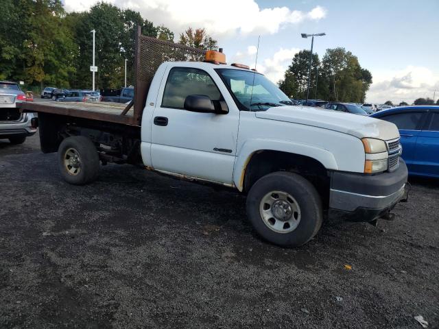 Photo 4 from auction – 2005 CHEVROLET SILVERADO with VIN 1GBHK34UX5E105395