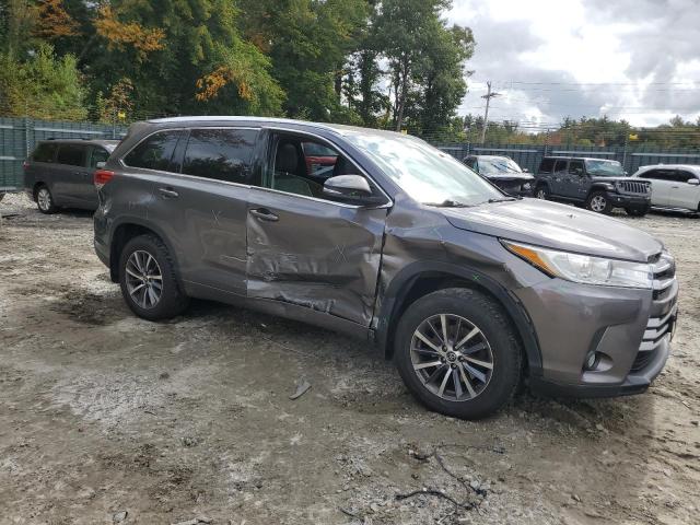 Zdjęcie 4 z aukcji – 2018 TOYOTA HIGHLANDER z VIN 5TDJZRFH3JS875194