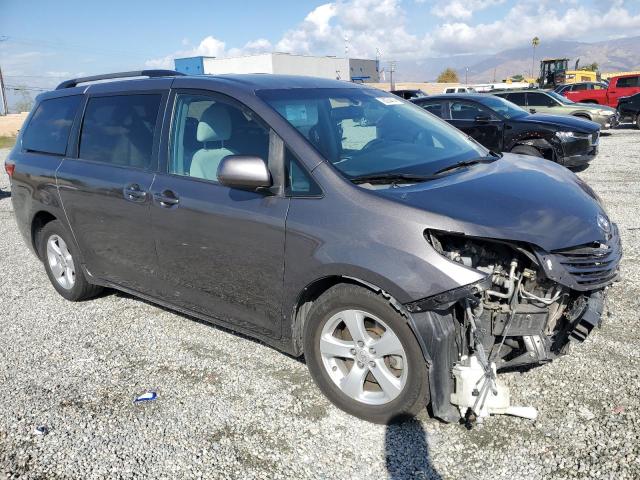 Photo 4 from auction – 2015 TOYOTA SIENNA LE with VIN 5TDKK3DC7FS539682