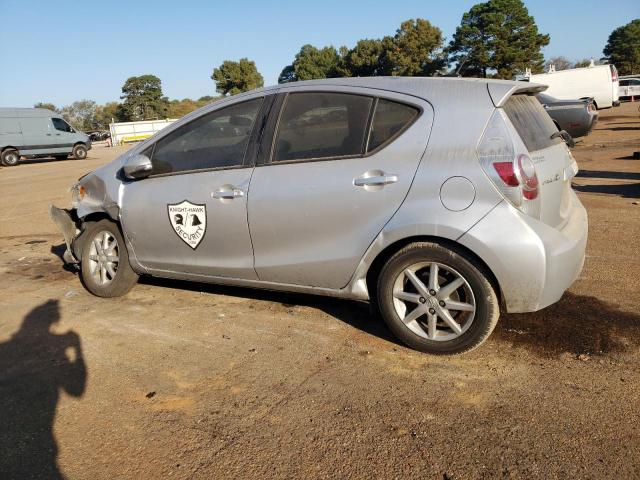 Photo 2 from auction – 2013 TOYOTA PRIUS C with VIN JTDKDTB38D1034158
