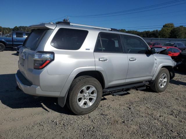 Photo 3 from auction – 2019 TOYOTA 4RUNNER SR with VIN JTEZU5JR5K5199926