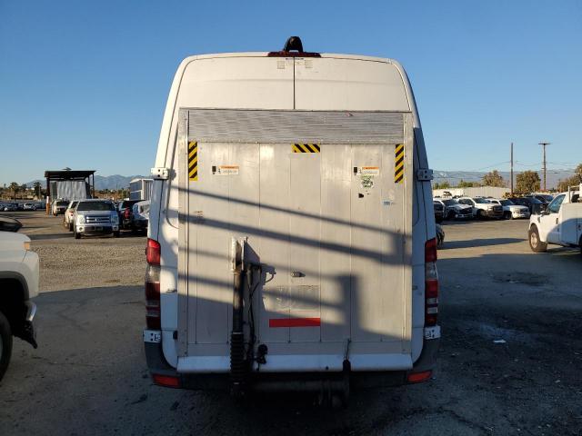Photo 6 from auction – 2017 MERCEDES-BENZ SPRINTER 2 with VIN WD3PE8CD5HP543080