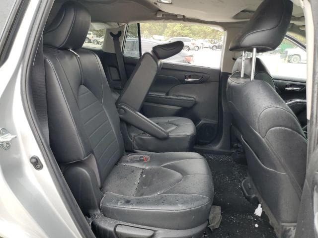 Photo 11 from auction – 2023 TOYOTA HIGHLANDER with VIN 5TDKDRAH6PS005040